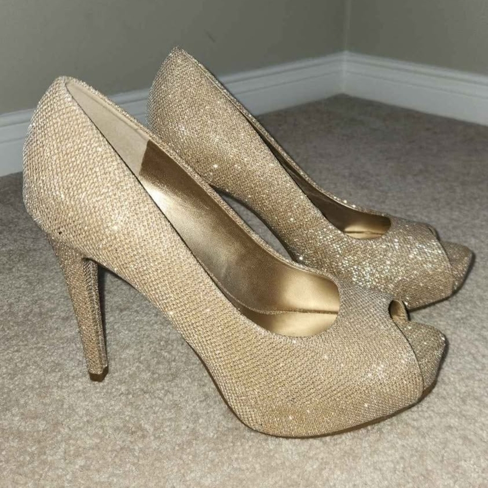 Elegant Gold Peep-Toe Heels